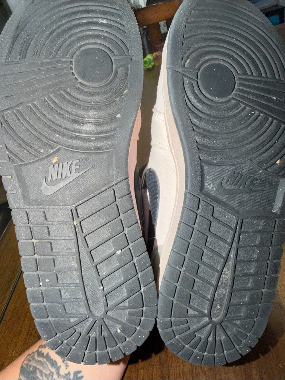 Nike Air Jordan 1 Mid 'Dirty Powder Iridescent'